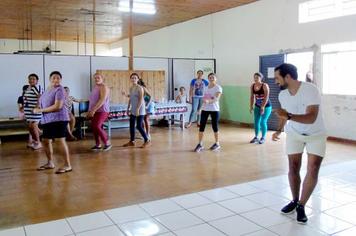 CRAS inicia aulas de dança em Sabáudia