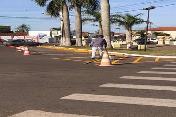 SEISUMA executa pintura de faixas de sinalização
