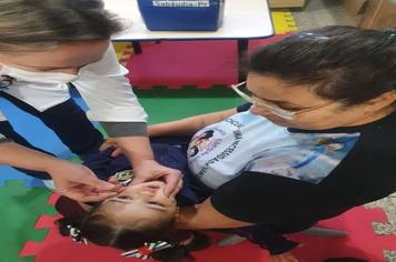 Setor de Vacinação leva doses até as Escolas Infantis no município