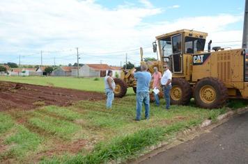 Começa terraplenagem de futura creche no Canaã