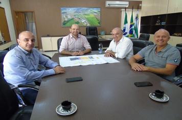 Rede de Supermercado apresenta projeto para instalação no município de Sabáudia