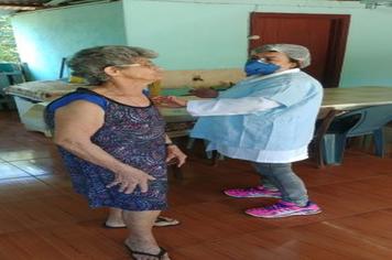 Campanha da Vacinação da Gripe atende idosos da área rural de Sabáudia