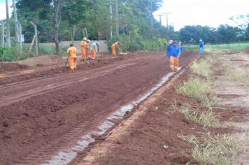 Prefeito de Sabáudia acompanha obra no Villagio das Palmeiras