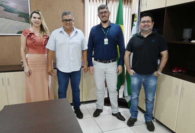 Visita busca parceria entre Sabáudia e institutos federais