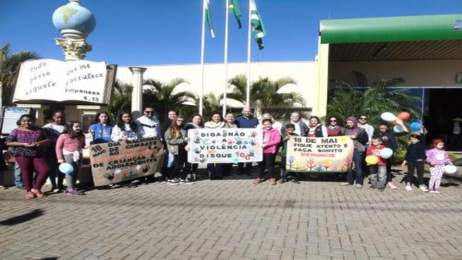 Passeata é realizada em Enfrentamento a Violência Contra Crianças e Adolescentes