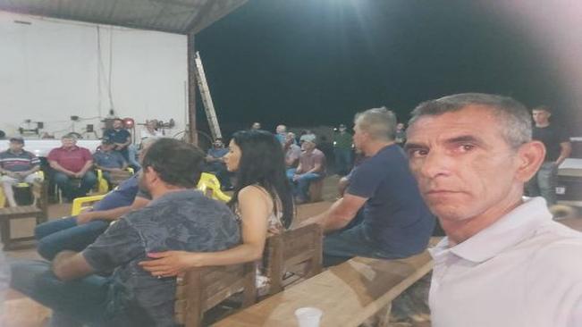 Executivo promove reunião em comunidade rural para anunciar projeto de pavimentação