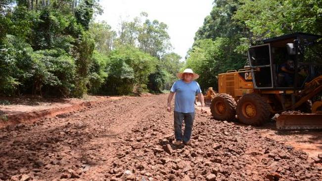 Estrada recebe abertura e cascalhamento