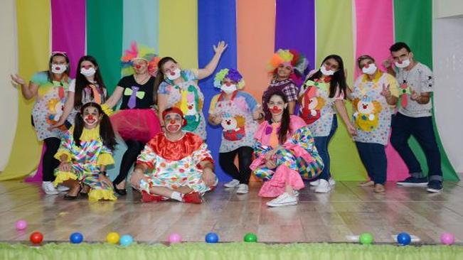 CMEI Criança Feliz comemora Dia do Circo com apresentações e brincadeiras