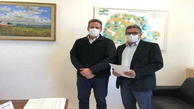 Na Cohapar, prefeito reafirma compromisso para a construção de casas para Sabáudia